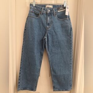Abercrombie & Fitch women’s High Rise crop Straight Jeans - Blue